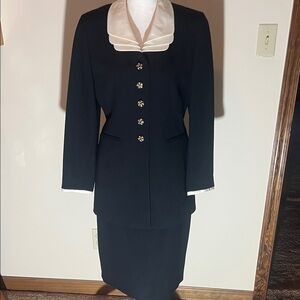 Albert Nipon Black Two-Piece Garment